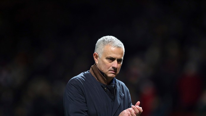 Kouč Manchesteru United José Mourinho reaguje po dueli LM proti Bernu.