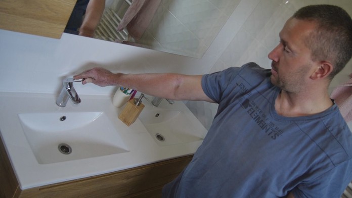 NAKA razia Sered KMO VIZ_tvnoviny.mp4