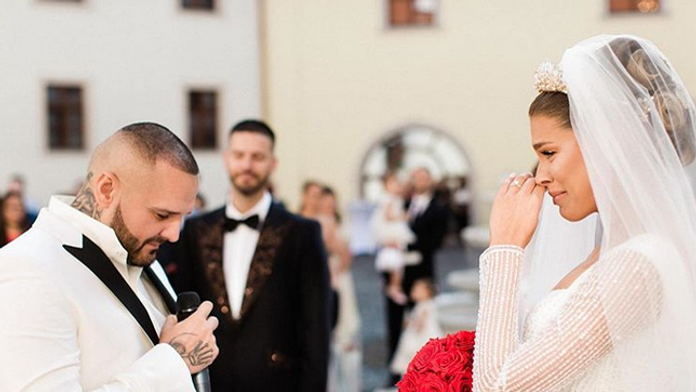 Dominic Breazeale padá po tvrdom údere od Deontaya Wildera.