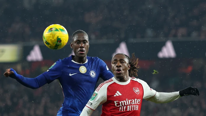 Arsenal zvládol odvetu s mestským rivalom a postúpil do finále Ligového pohára. Rozhodnutie prišlo v závere