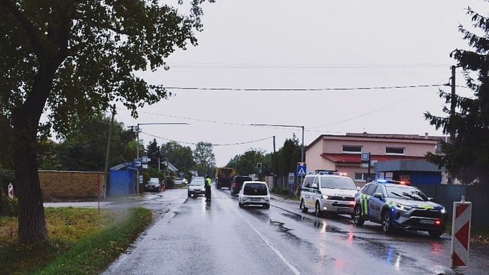 Nešťastie vo Vinosadoch. Trinásťročné dievča vodič ťažko zranil na priechode pre chodcov
