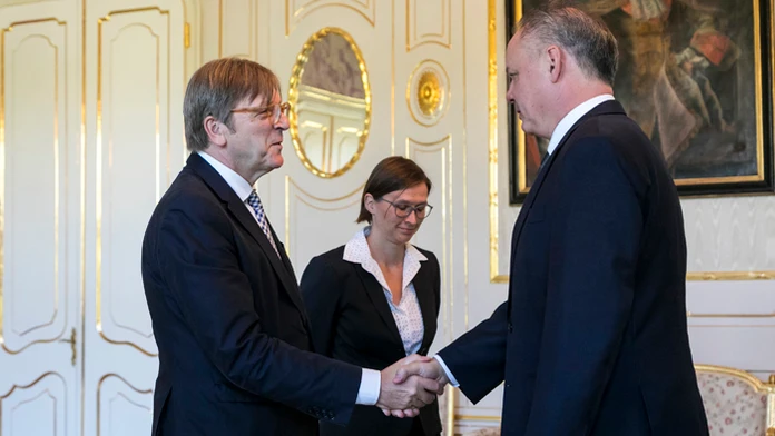 Predsedu Aliancie liberálov a demokratov za Európu (ALDE) Guy Verhofstadt a prezident Andrej Kiska. 