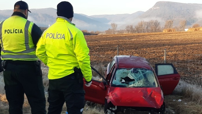 Tragédia na R1. Pri nehode vyhasol život mladého muža