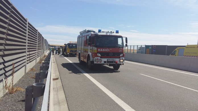 Nehoda na R1 pri Beladiciach.