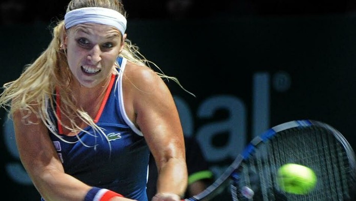 Dominika Cibulková v plnom nasadení.