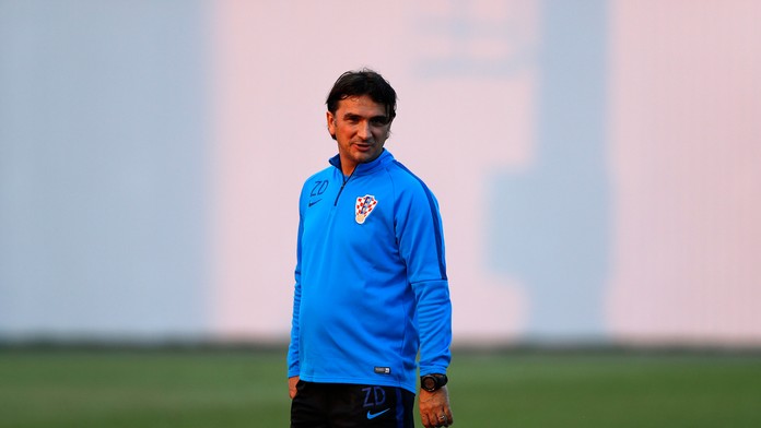 Kouč Chorvátov Zlatko Dalič na rozcvičke pred štvrťfinále MS 2018.