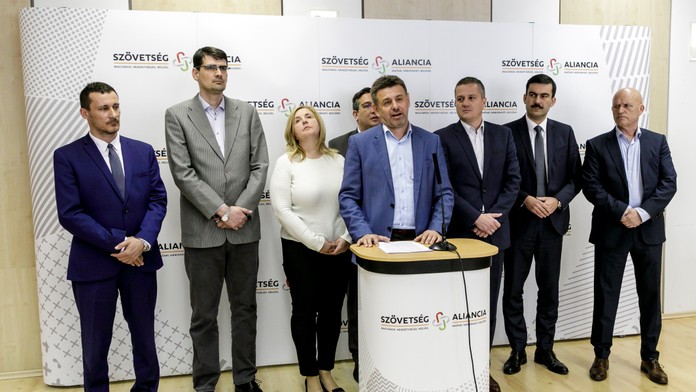 Predstavitelia platformy Most Híd strany Aliancia.