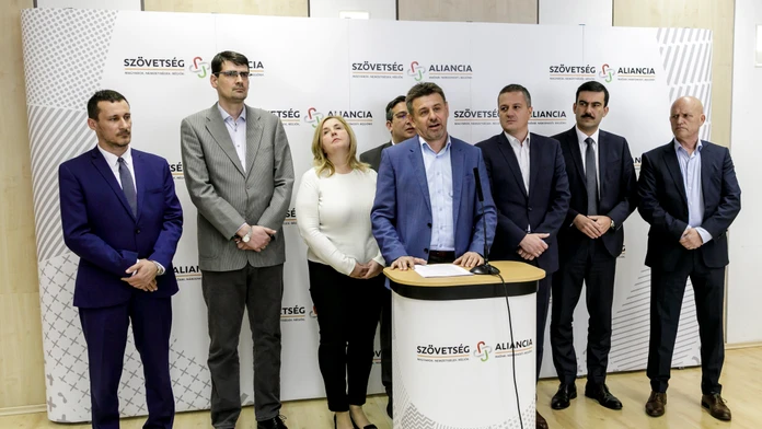 Predstavitelia platformy Most Híd strany Aliancia.