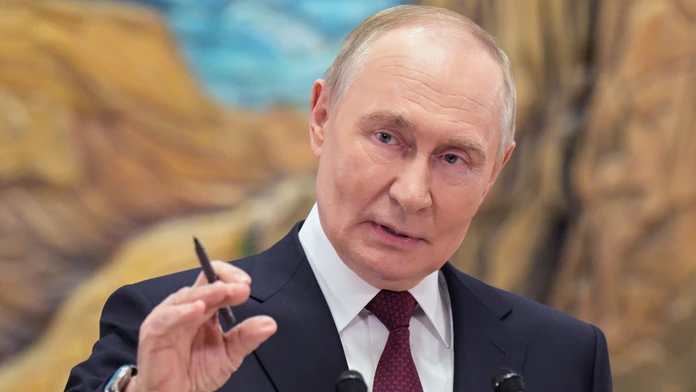 Putin tvrdí, že akákoľvek písomná dohoda s Kyjevom nemá význam. Boje sa skončia, keď sa Ukrajinci stiahnu z Donbasu