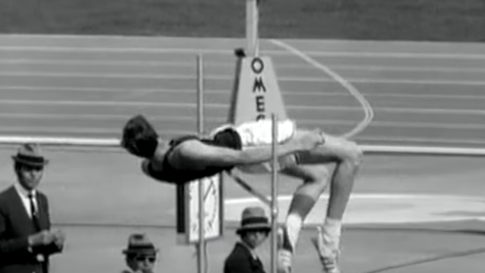 Dick Fosbury a jeho legendárny flop z Mexika 1968.