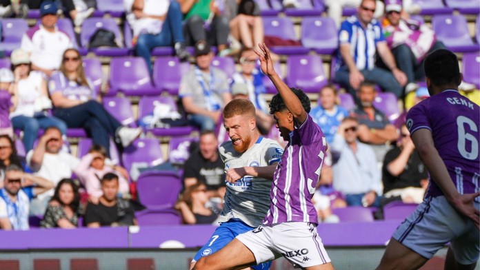 Brazílčan Ronaldo vypočul želanie fanúšikov. Predal podiel v španielskom Valladolide