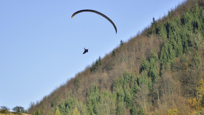 Paraglajdista - ilustračné foto.