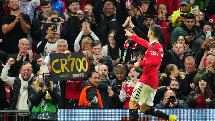 Agent Cristiana Ronalda už pracuje na odchode hviezdy z United. Stretol sa so zástupcami veľkoklubu