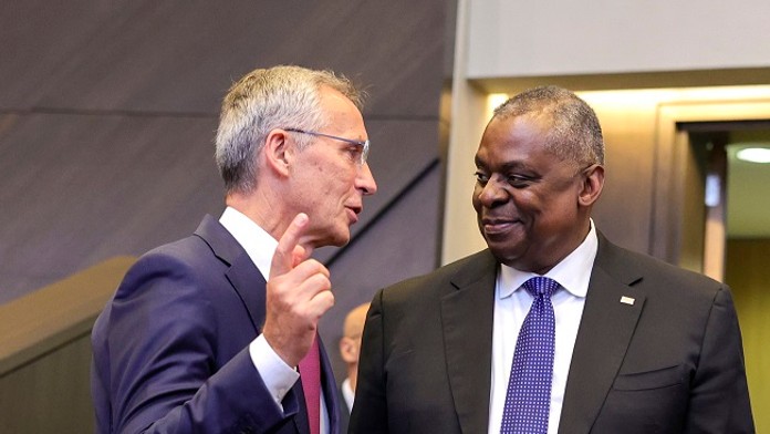 Hrozba z Ruska urýchlila plány. USA rozmiestnia v Európe moderné jadrové bomby už tento rok