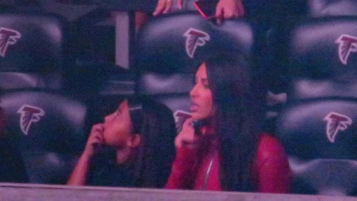 Kim Kardashian prekvapila svojou účasťou na koncerte Kanyeho Westa