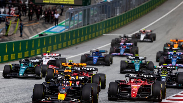 Veľká FOTOGALÉRIA: Verstappen v Rakúsku potvrdil dominanciu. Preteky priniesli nový divácky rekord