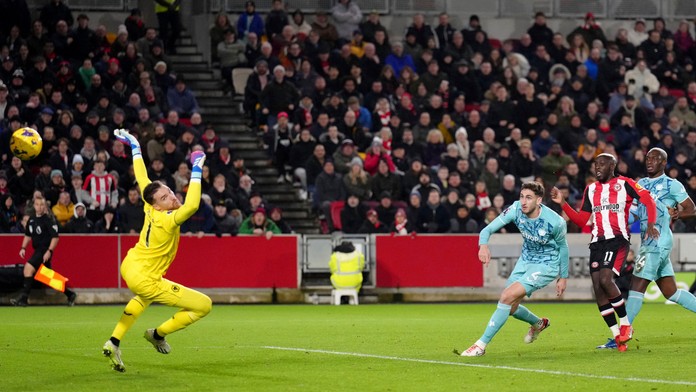 Chelsea sa tešila z výhry, Manchester City otočil zápas s Evertonom v druhom polčase