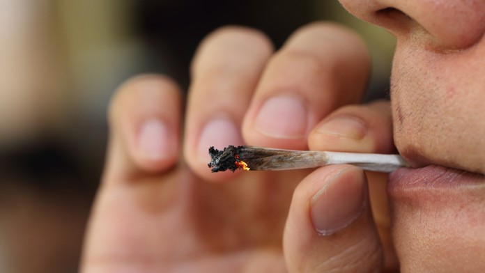 Štvrtina Slovákov má skúsenosti s marihuanou, pribúda počet abstinentov