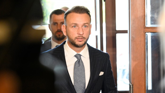 Úrad na ochranu oznamovateľov bol podľa šéfa Hlasu politicky zneužívaný. Vyjadril sa aj ku kauze M. Lajčáka