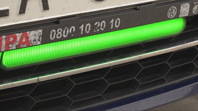 Novinka, ktorá môže zachrániť život. Na autách by sa mohlo využívať predné brzdové svetlo