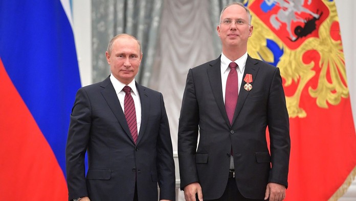 Putinov vyslanec Dmitrijev pricestoval do Davosu. Stretne sa s americkou delegáciou