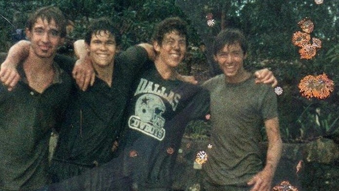 Hugh Jackman na fotke (vpravo) spred vyše 30 rokov