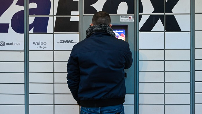 Na snímke je výdajný box