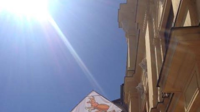 Truhlíkova ríša na úrade BBSK - dar od Alojza Hlinu.