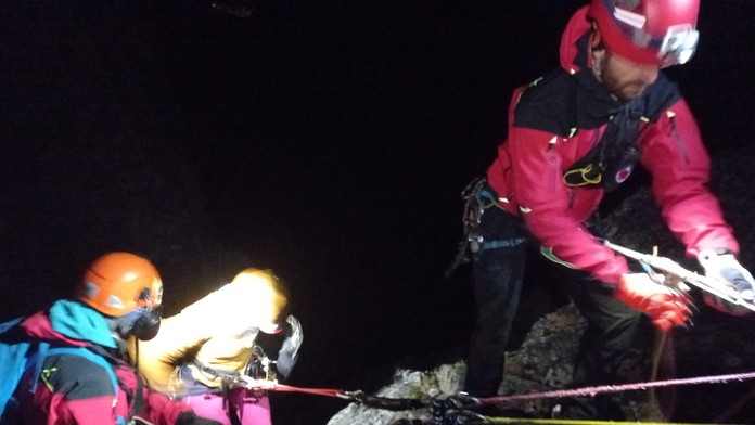 Horolezkyňa sa pošmykla v masíve štítu vo Vysokých Tatrách. Na pomoc jej prišli horskí záchranári