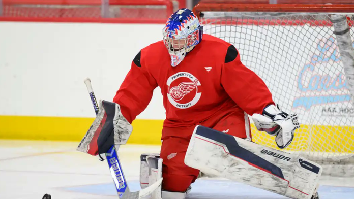 V prípravnom kempe NHL skončil prvý Slovák. Detroit vyškrtol zo súpisky mladého brankára