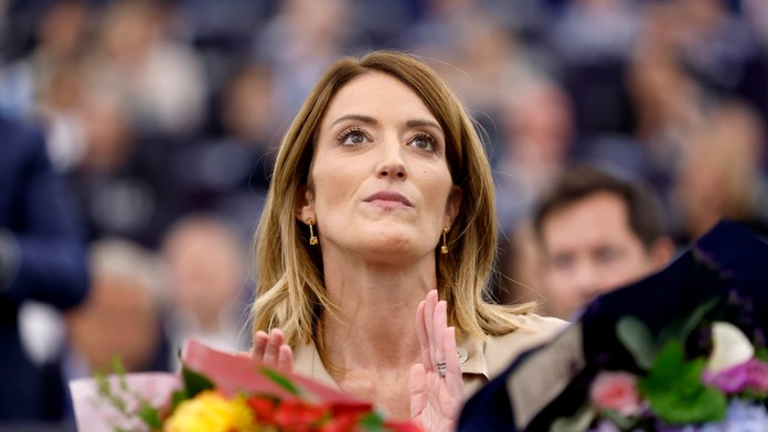 Staronovou predsedníčkou europarlamentu sa suverénnym spôsobom stala Roberta Metsolová