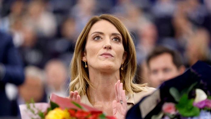 Staronovou predsedníčkou europarlamentu sa suverénnym spôsobom stala Roberta Metsolová