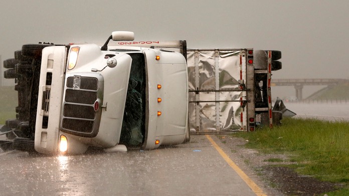 Prevrátený kamión