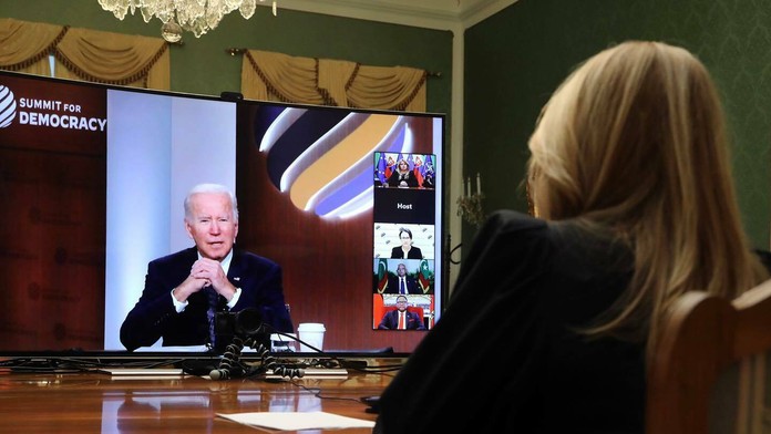 Zuzana Čaputová na online summite s prezidentom Bidenom