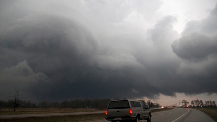 Búrka a tornádo si v Illinois vyžiadali jednu obeť.