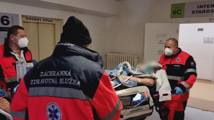 Prevoz covidovej pacientky.