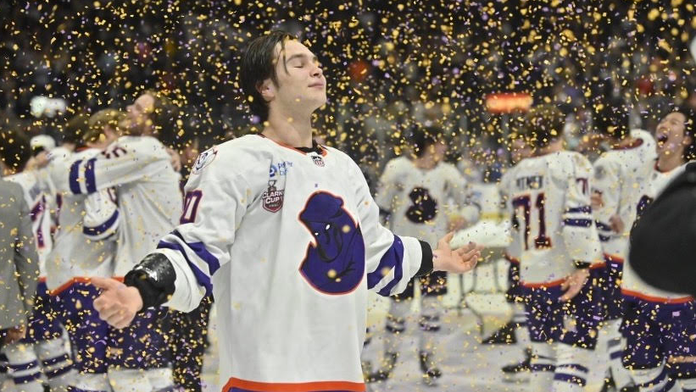 Počas sezóny dal zbohom Slovensku. Vďaka odvážnemu kroku patrí medzi naše najväčšie želiezka NHL draftu