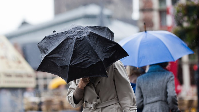 O pár hodín prichádza výrazná zmena počasia. Na niektorých miestach sa prudko ochladí