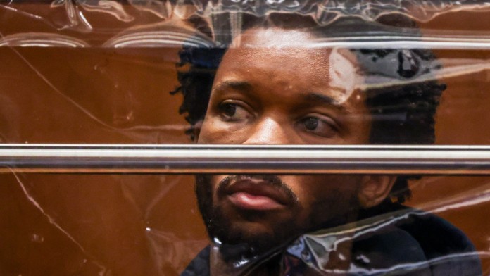 Rozrezané telo našli v jeho aute. Určili príčinu smrti dievčaťa, ktoré údajne zavraždil spevák D4vd