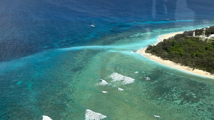 Na obľúbenej pláži zaútočil na muža žralok. Spôsobil mu hlboké rany na viacerých častiach tela