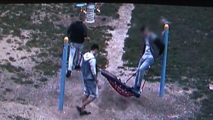 17 PD Vandali na ihrisku.transferweb_jpg_bez_watermarku_1.jpg