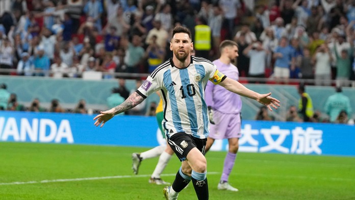 Velikán, ktorému stačí jeden okamih. Messi odohral svoj tisíci zápas a do Kataru si prišiel po titul