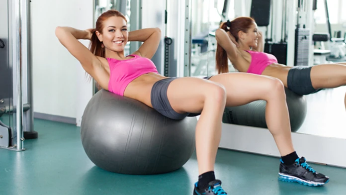 Žena vo fitness centre