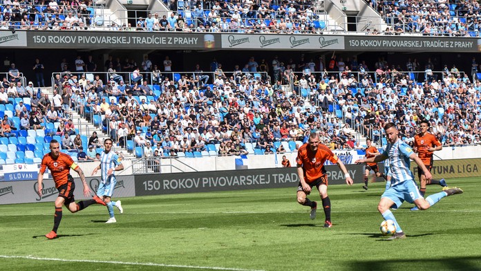 Horiace lietadlo na moskovskom letisku Šeremetevo.