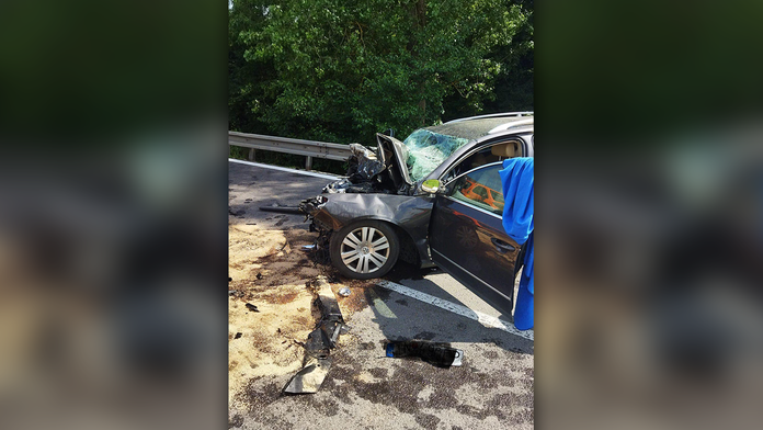 Vážna dopravná nehoda v Trenčianskom kraji. Pri čelnej zrážke sa zranilo sedem ľudí