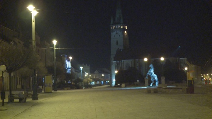 Verejné osvetlenie sa v noci možno úplne vypne