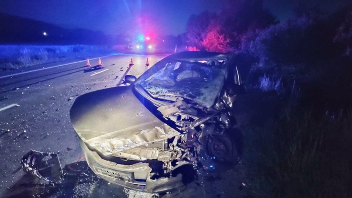 Na snímke zničené auto po nehode pri Vranove nad Topľou.