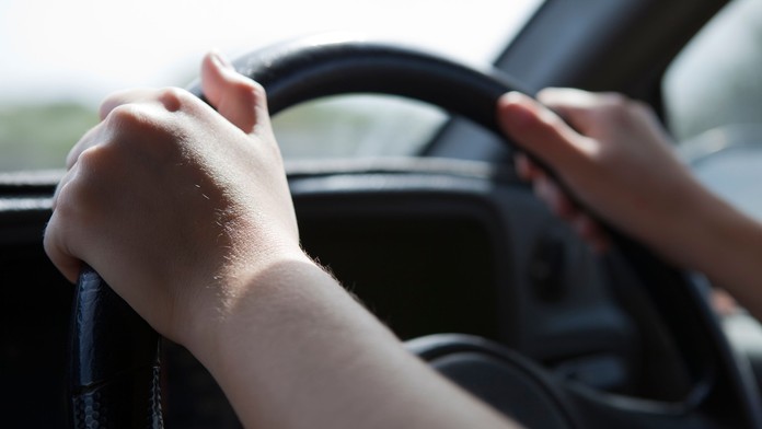 Muž prešiel autom na jedno natankovanie 2400 km. Zvládol to vďaka jednoduchým trikom