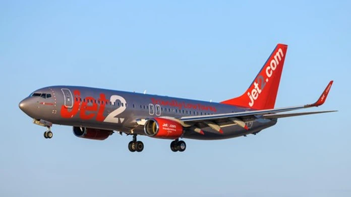 Panika počas letu z Tenerife: Pilot skolaboval v kokpite, posádka zháňala medzi cestujúcimi lekára