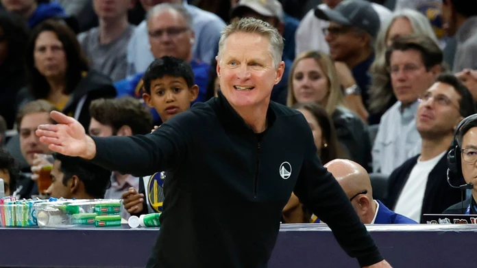 Ničivé požiare v Los Angeles zasiahli aj rodinu slávneho kouča NBA. Zhorel dom, v ktorom vyrastal